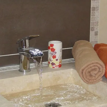 Le Clos Des Tilleuls Bed and breakfast *